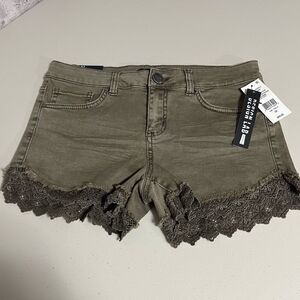 𝅺🆕 Tinsel Denim Shorts
